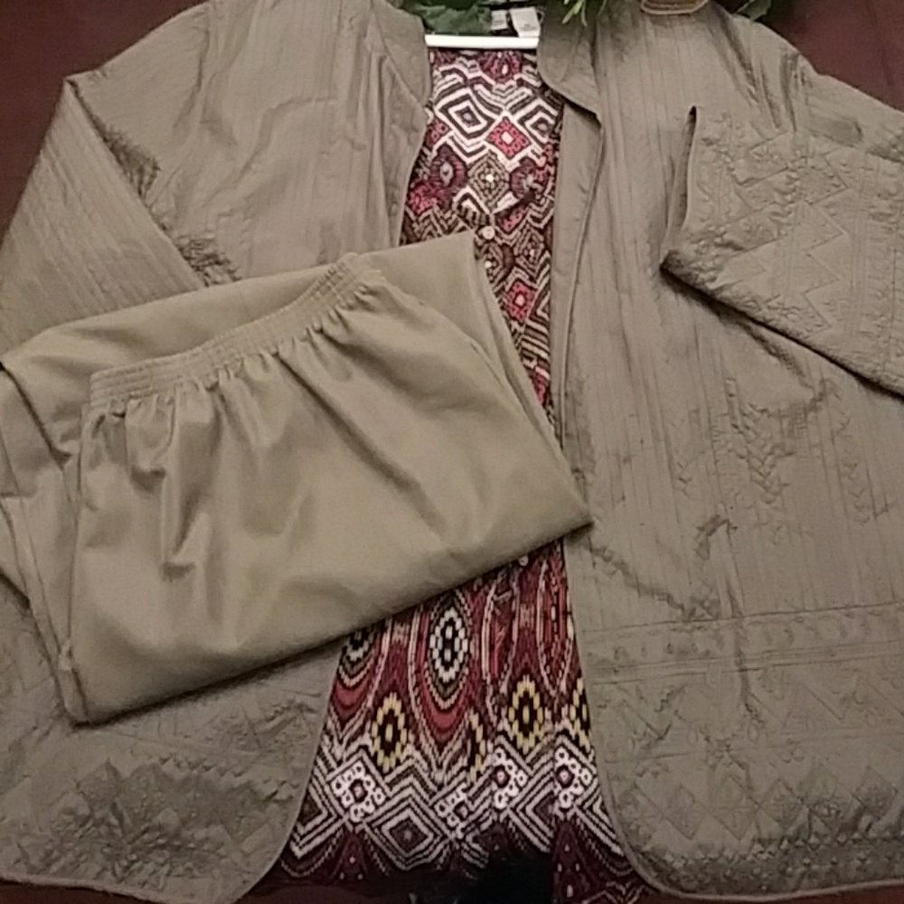 3 Piece Alfred Dinner outfit bundle